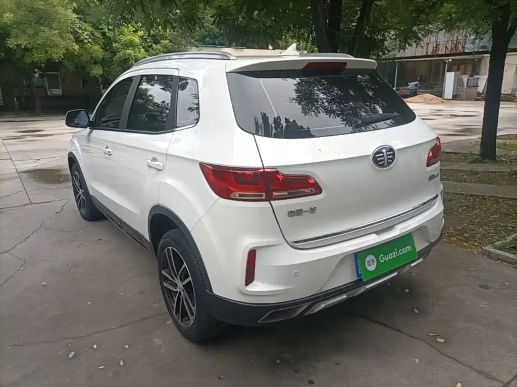 Besturn X40 2017 2017 1.6L Automatic Luxury