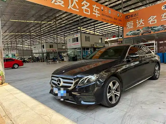 MERCEDES-BENZ E CLASS