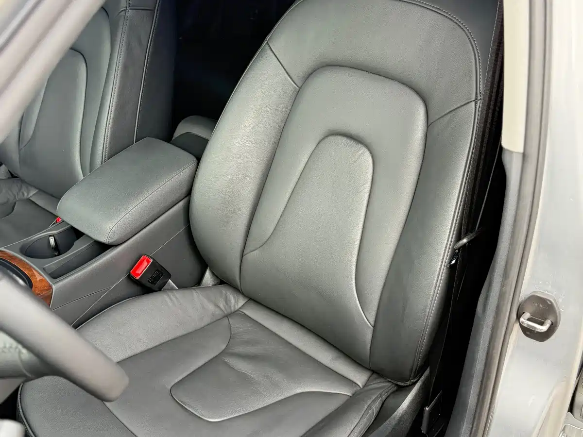 Audi A4L 2013 35 TFSI Automatic Comfort фото 6