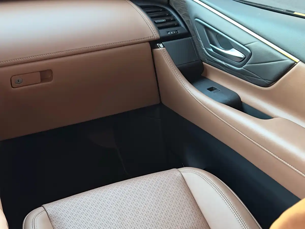 Фото 5 - Toyota Vellfire