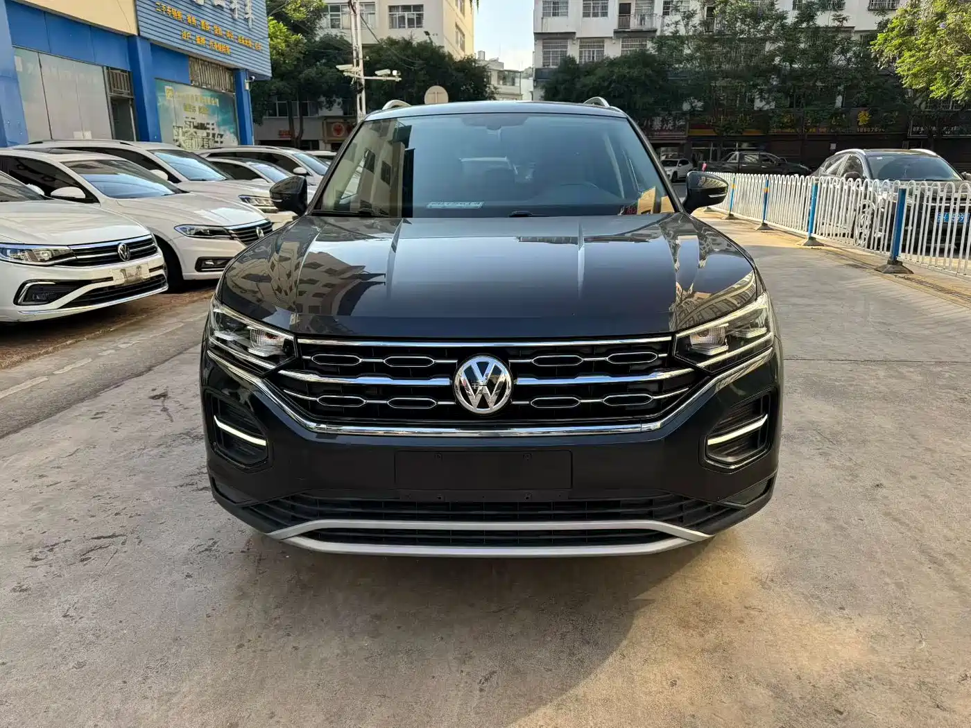 Volkswagen Tayron 2019 330TSI 2WD Luxury China VI фото 2