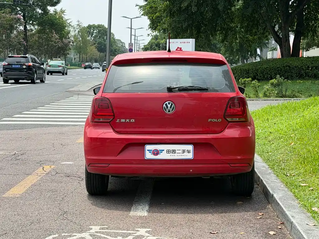 Фото 5 - Volkswagen Polo