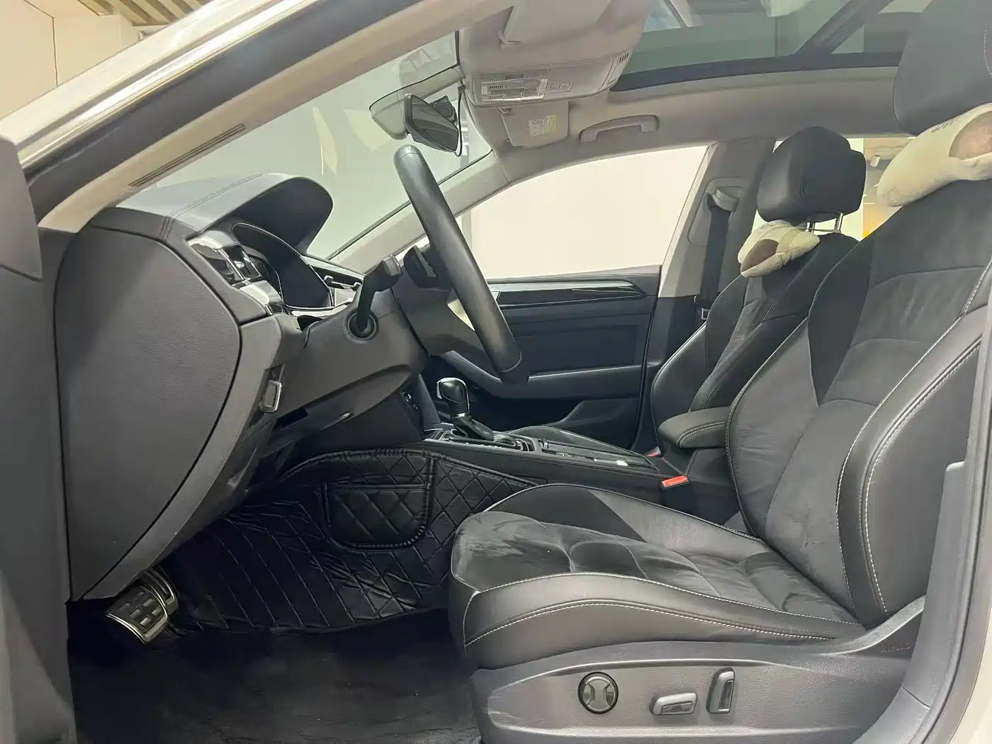 Volkswagen FAW-Volkswagen CC 2021 Shooting Brake 330TSI Hunter Edition фото 4