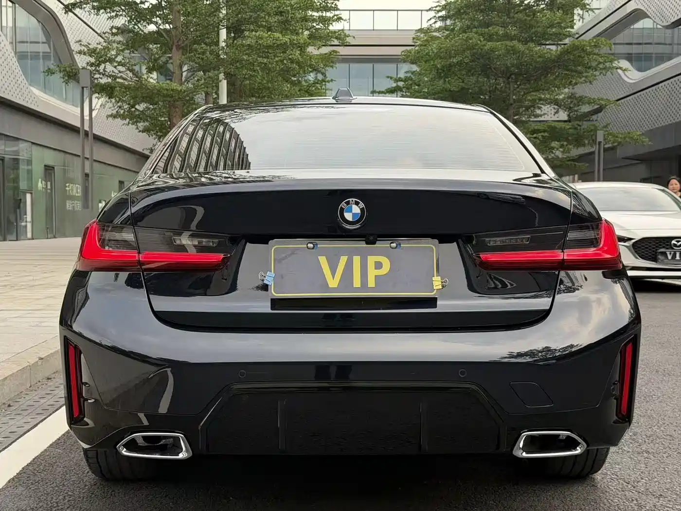 BMW 3 Series 2025 325i M Sport Package фото 18