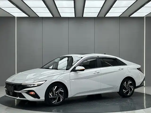 Hyundai Elantra 1.5L CVT TOP, Флагман