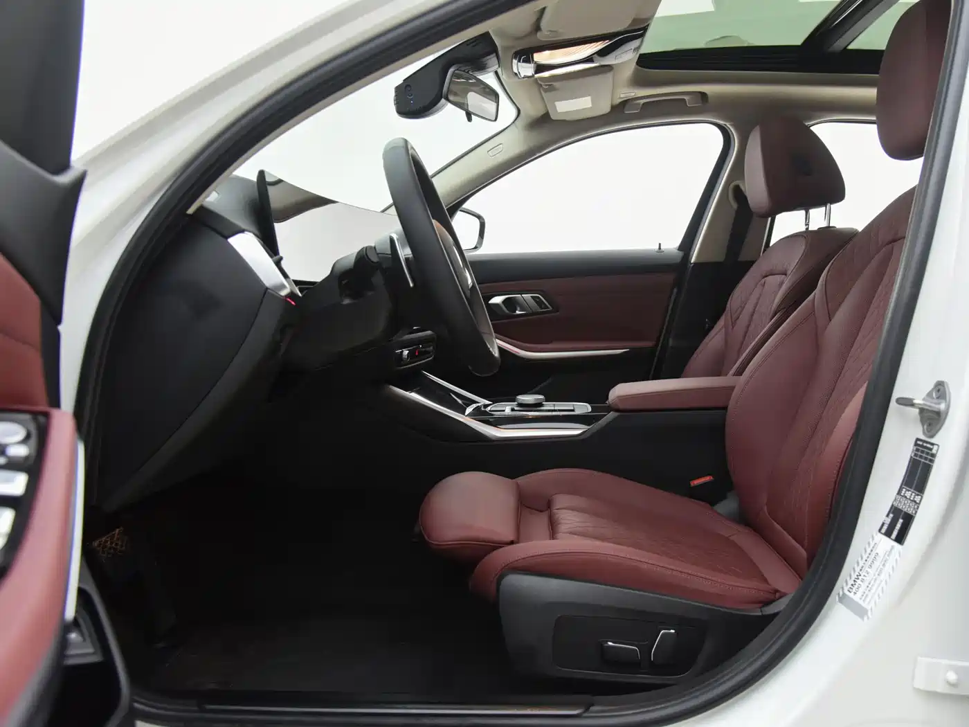 BMW 3 Series 2024 325Li M Sport Package фото 7