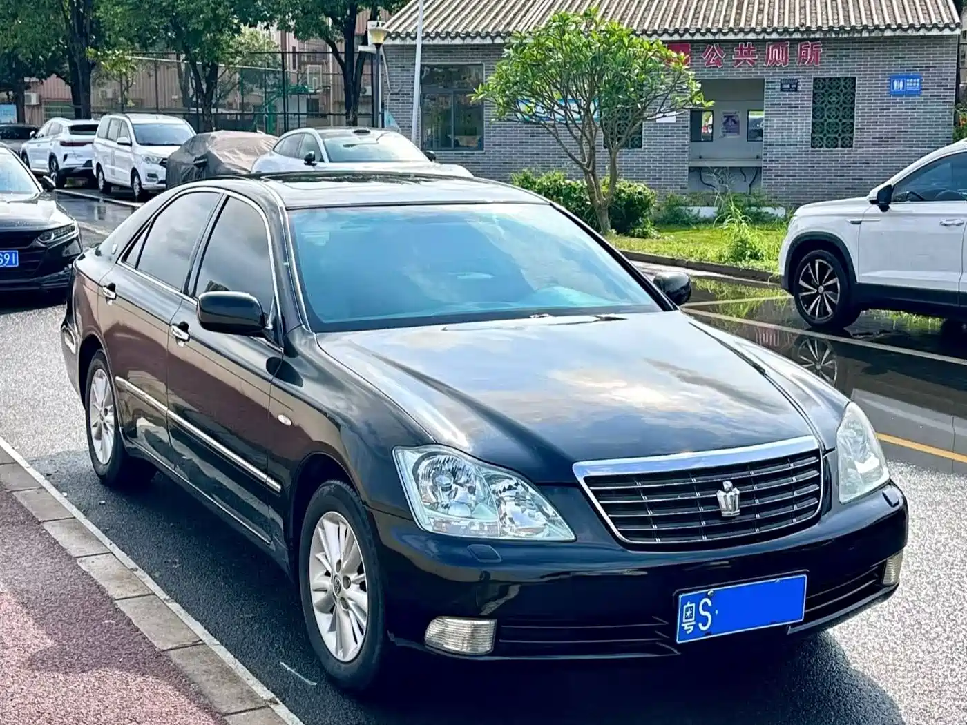 Toyota Crown 2007 3.0L Royal Saloon Navigation фото 3