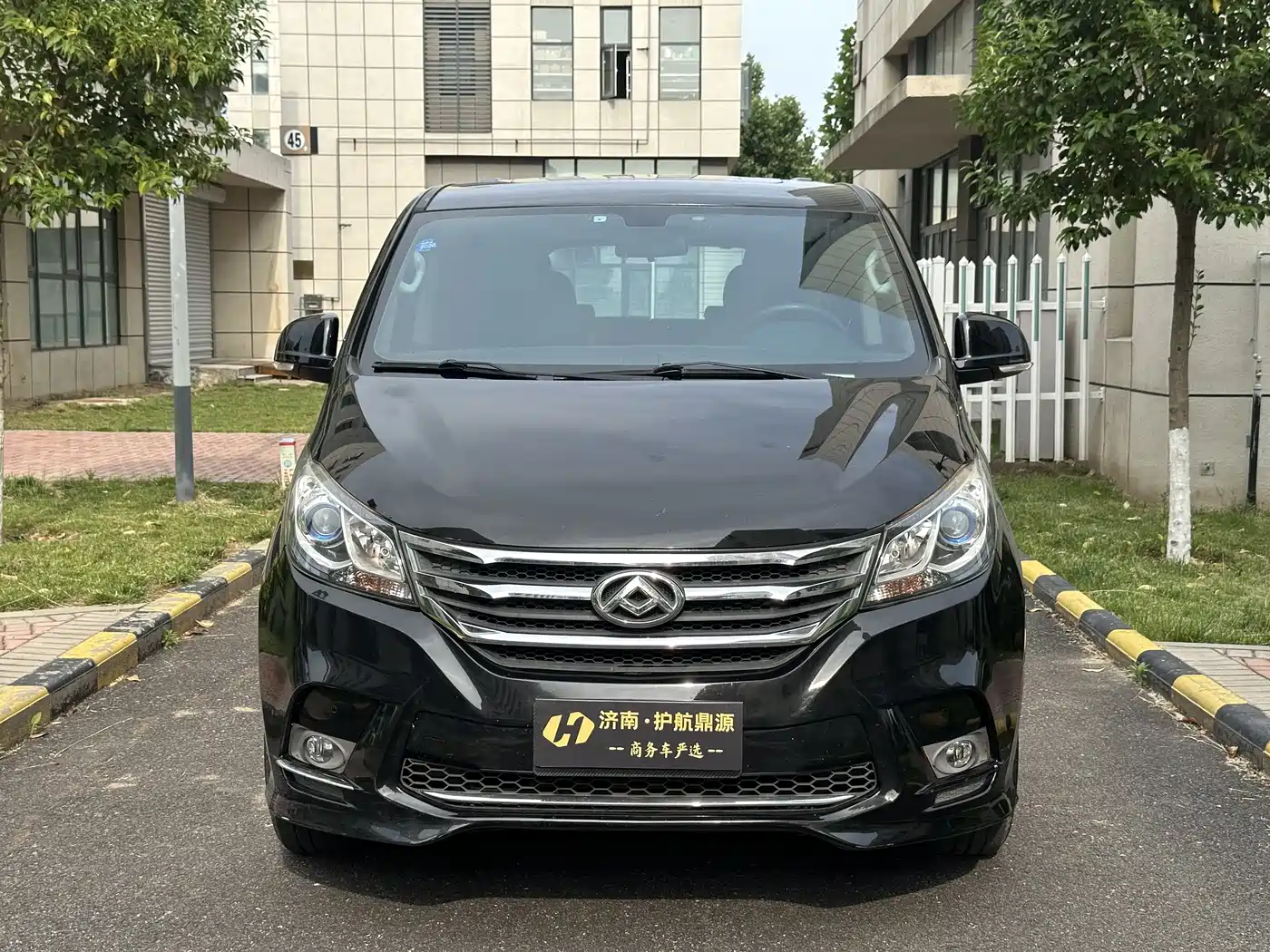 SAIC Maxus Maxus G10 2018 PLUS 2.0T Automatic Elite Edition фото 2
