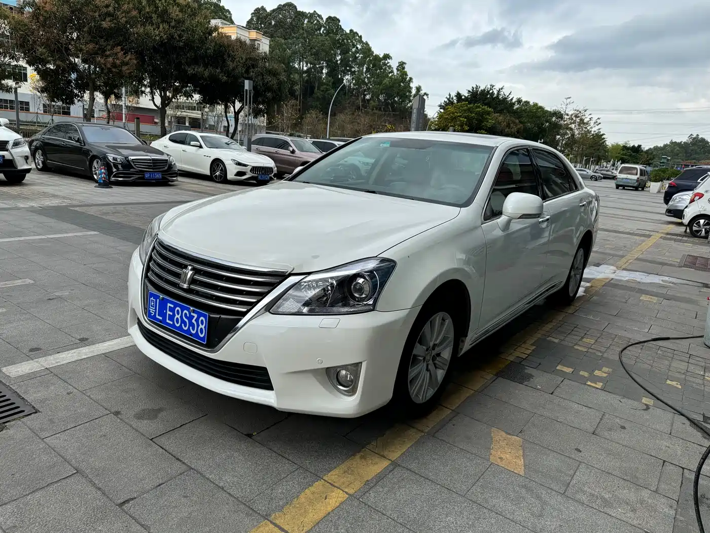 Toyota Crown 2012 2.5L Royal Leather Edition фото 10