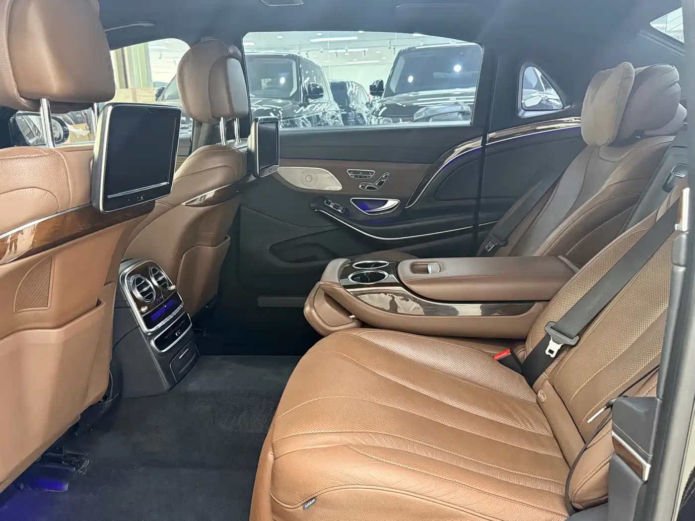 Mercedes-Benz Maybach S-Class 2015 S 400 4MATIC фото 13