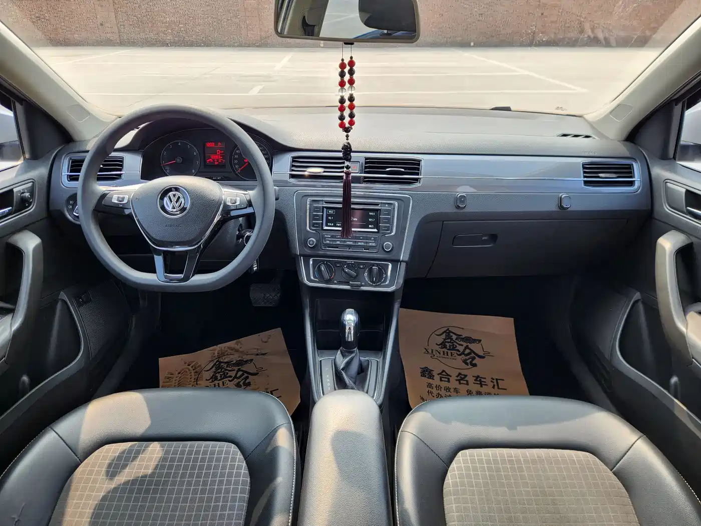 Volkswagen Santana 2016 1.6L Automatic Comfort Edition фото 8