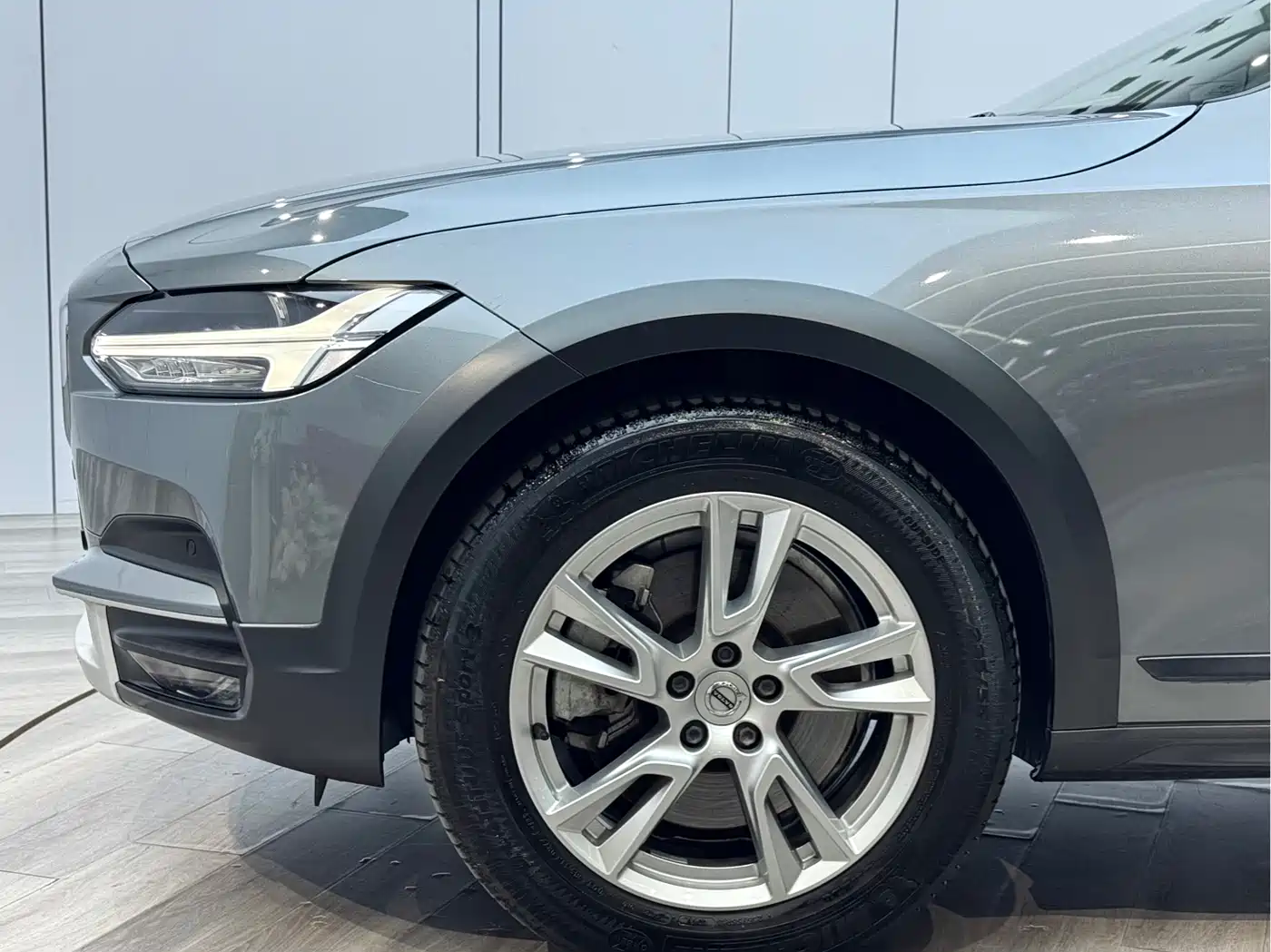 Фото 26 - Volvo V90