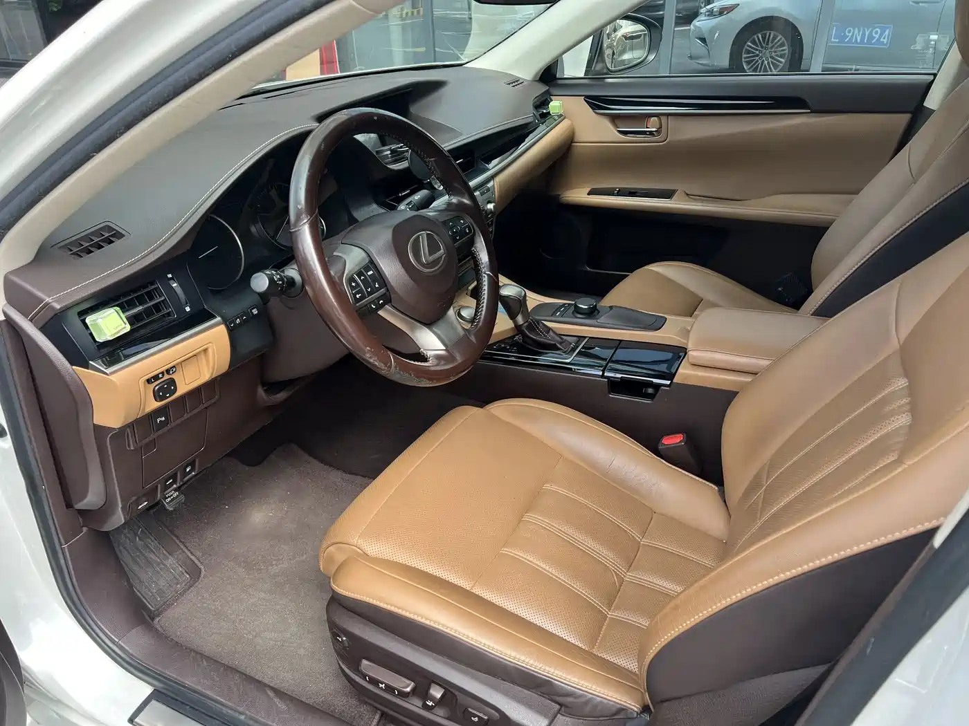 Lexus ES 2015 200 Elite Edition фото 6