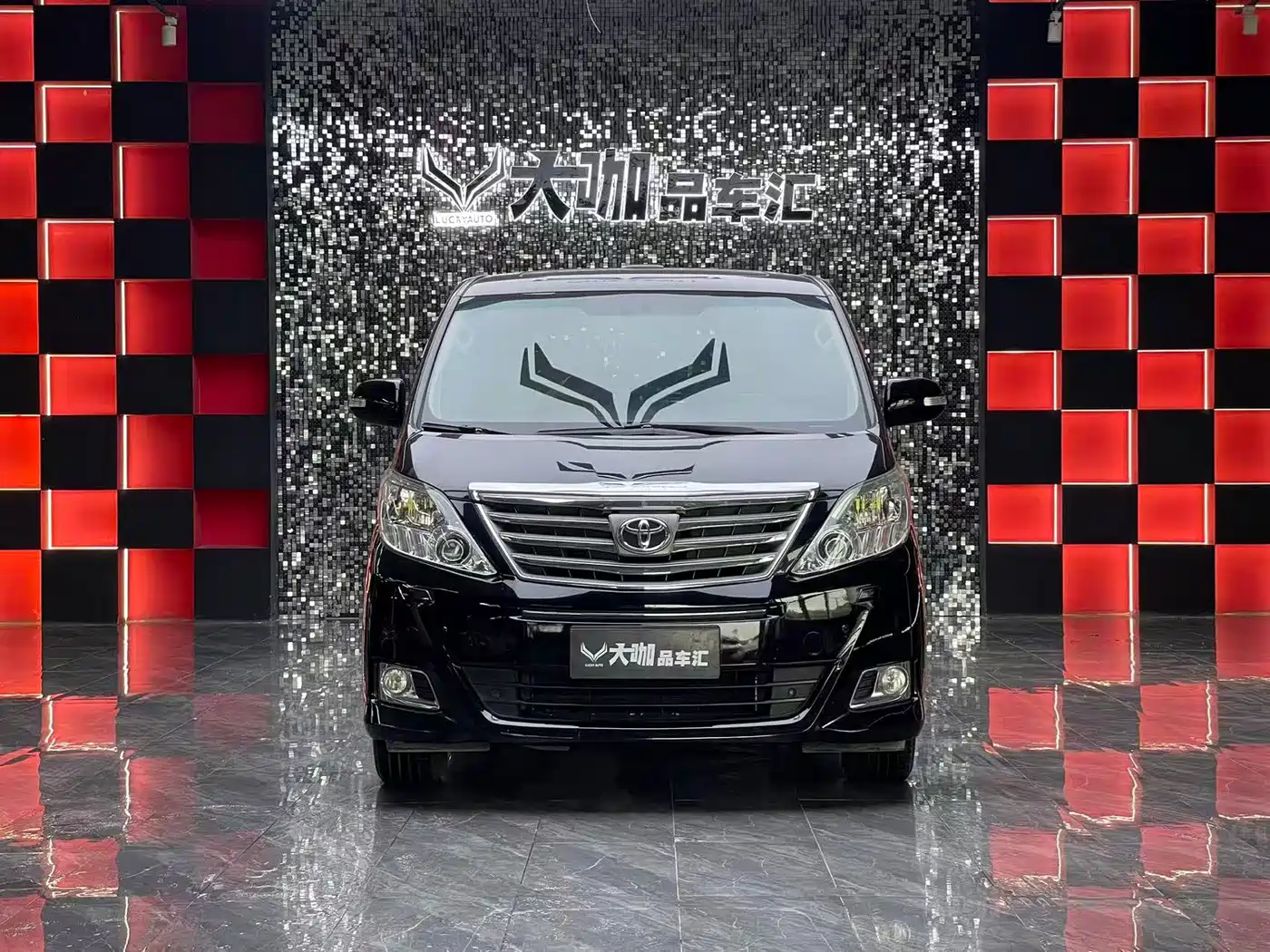 Toyota Alphard 2012 3.5L Luxury Edition фото 2