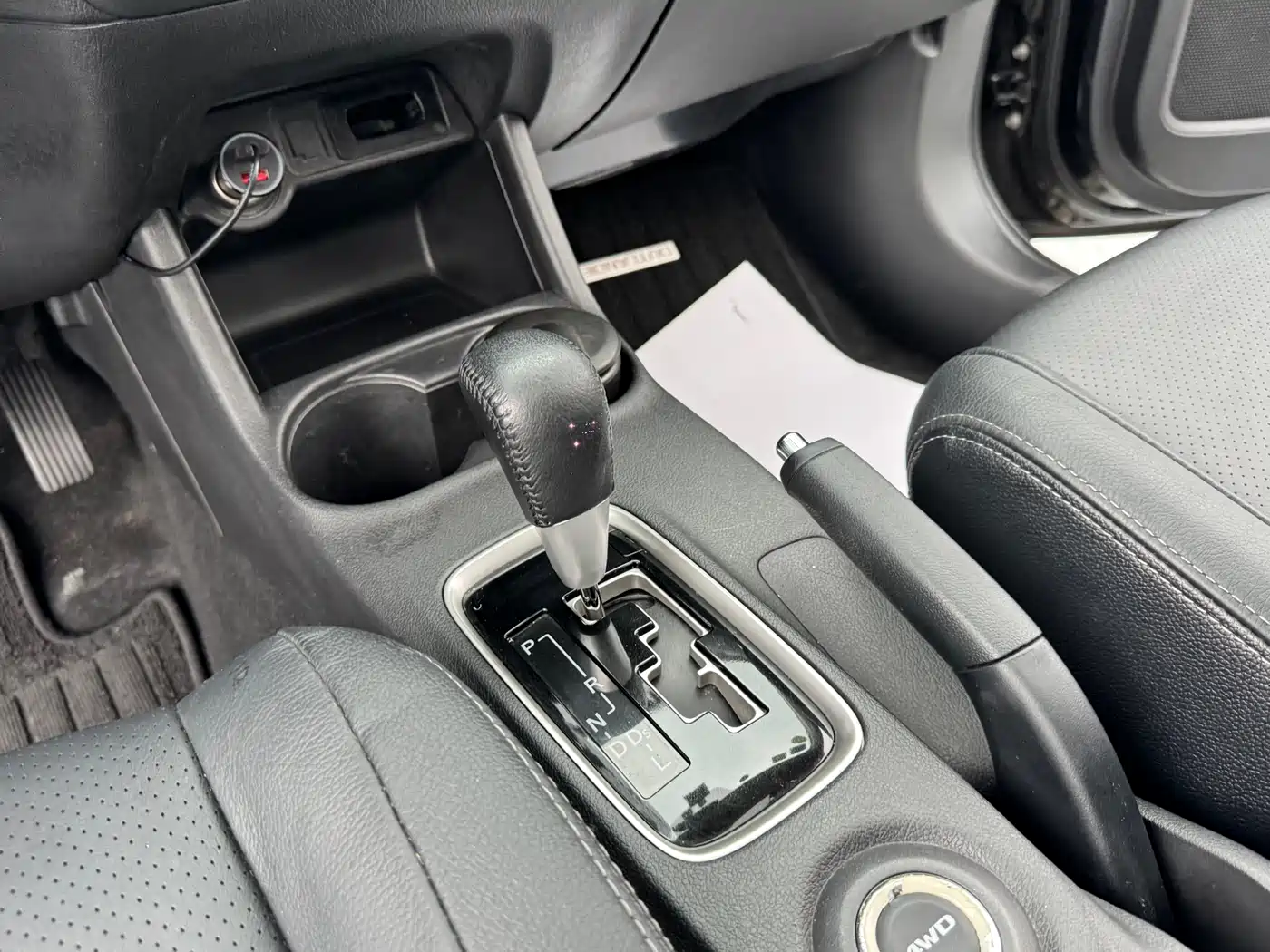 Mitsubishi Outlander (Import) 2014 2.4L 4WD Luxury Value Edition 7-seater фото 13