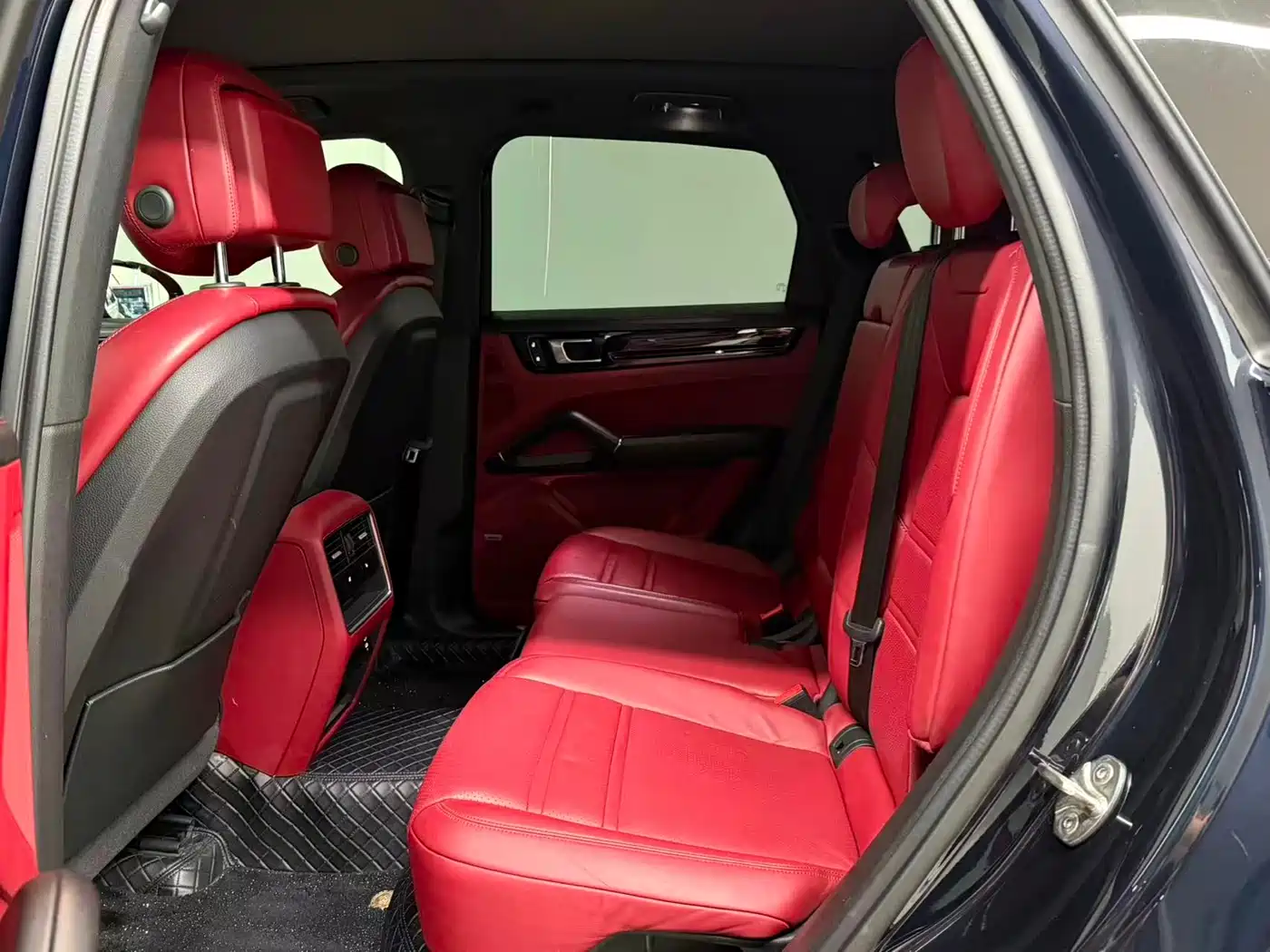 Porsche Cayenne 2022 Cayenne 3.0T Platinum Edition фото 6