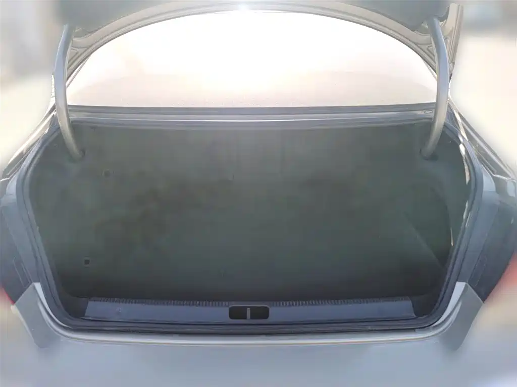 Volkswagen FAW-Volkswagen CC 2016 Model 2.0TSI Luxury фото 10