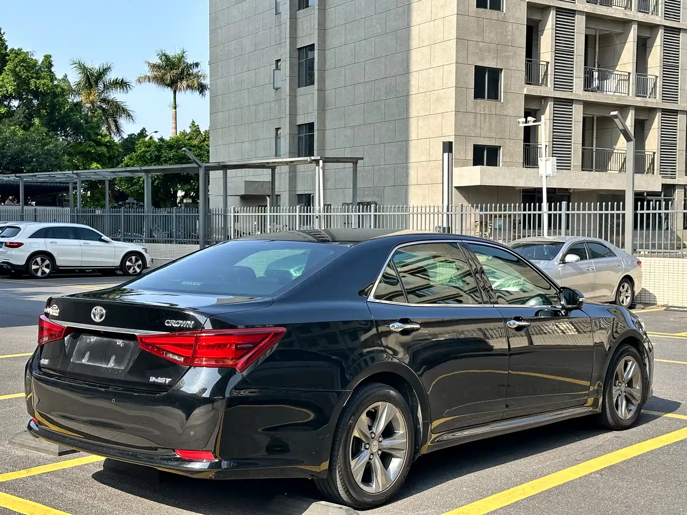Toyota Crown 2015 2.0T Fashion фото 15