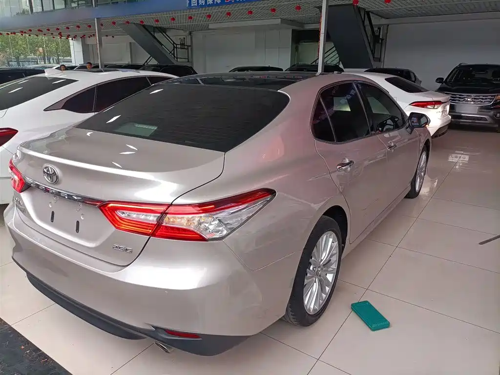 Toyota Camry 2018 2.5G Luxury Edition фото 5
