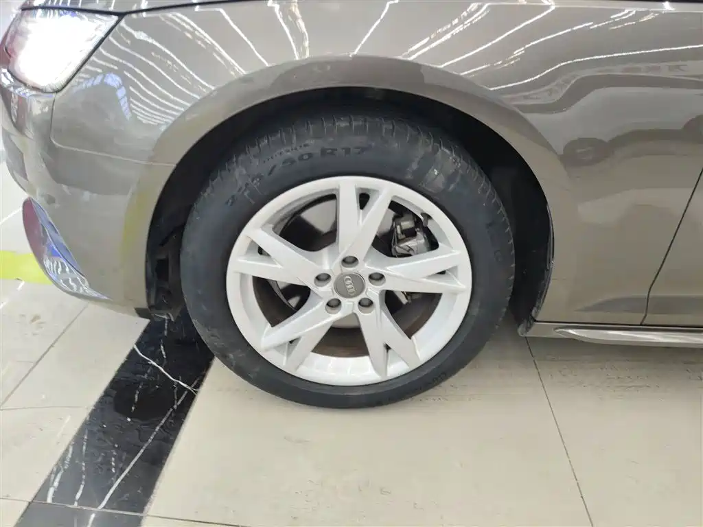 Audi A4L 2017 Plus 40 TFSI Progressive фото 23