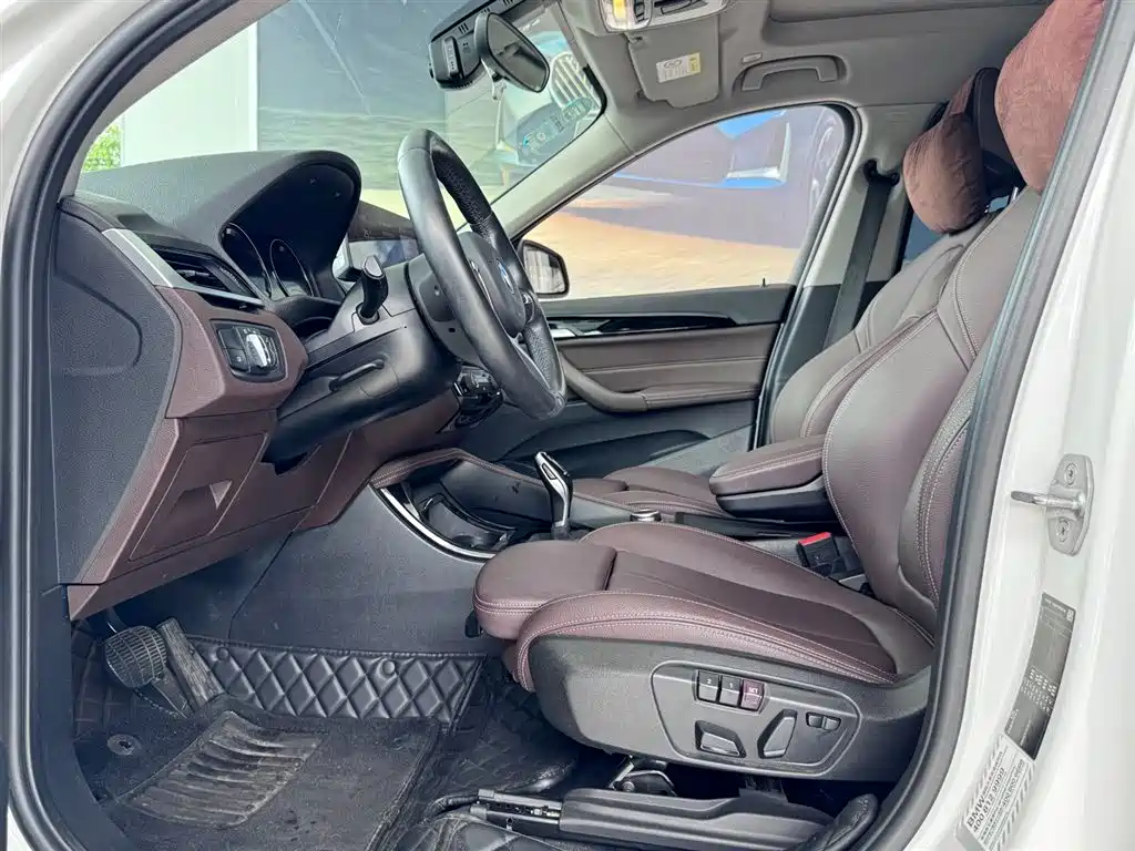 BMW X1 2020 sDrive20Li Premium Edition фото 13
