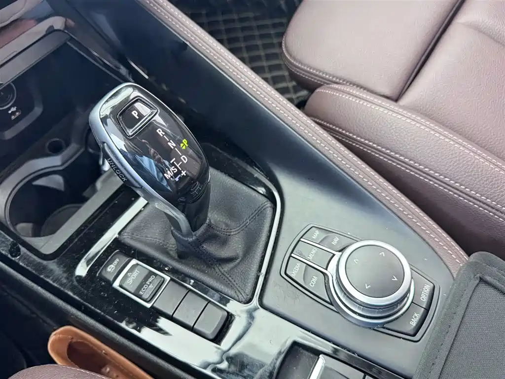 BMW X1 2020 sDrive20Li Premium Edition фото 9