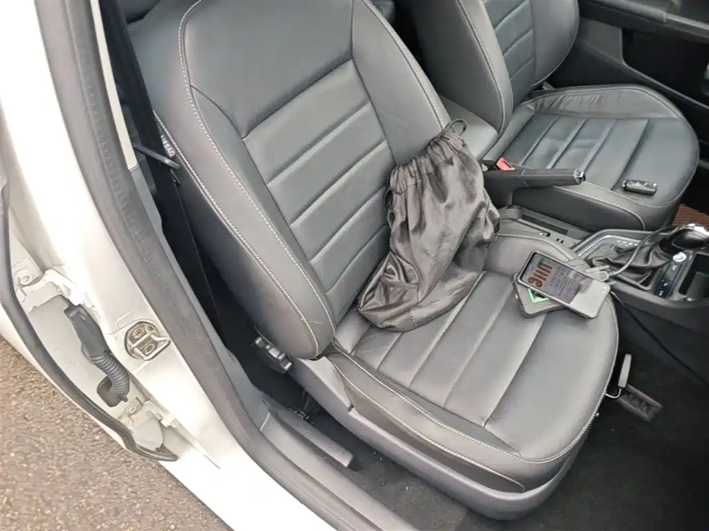 Volkswagen Lavida 2017 1.6L Automatic Comfort Edition фото 25