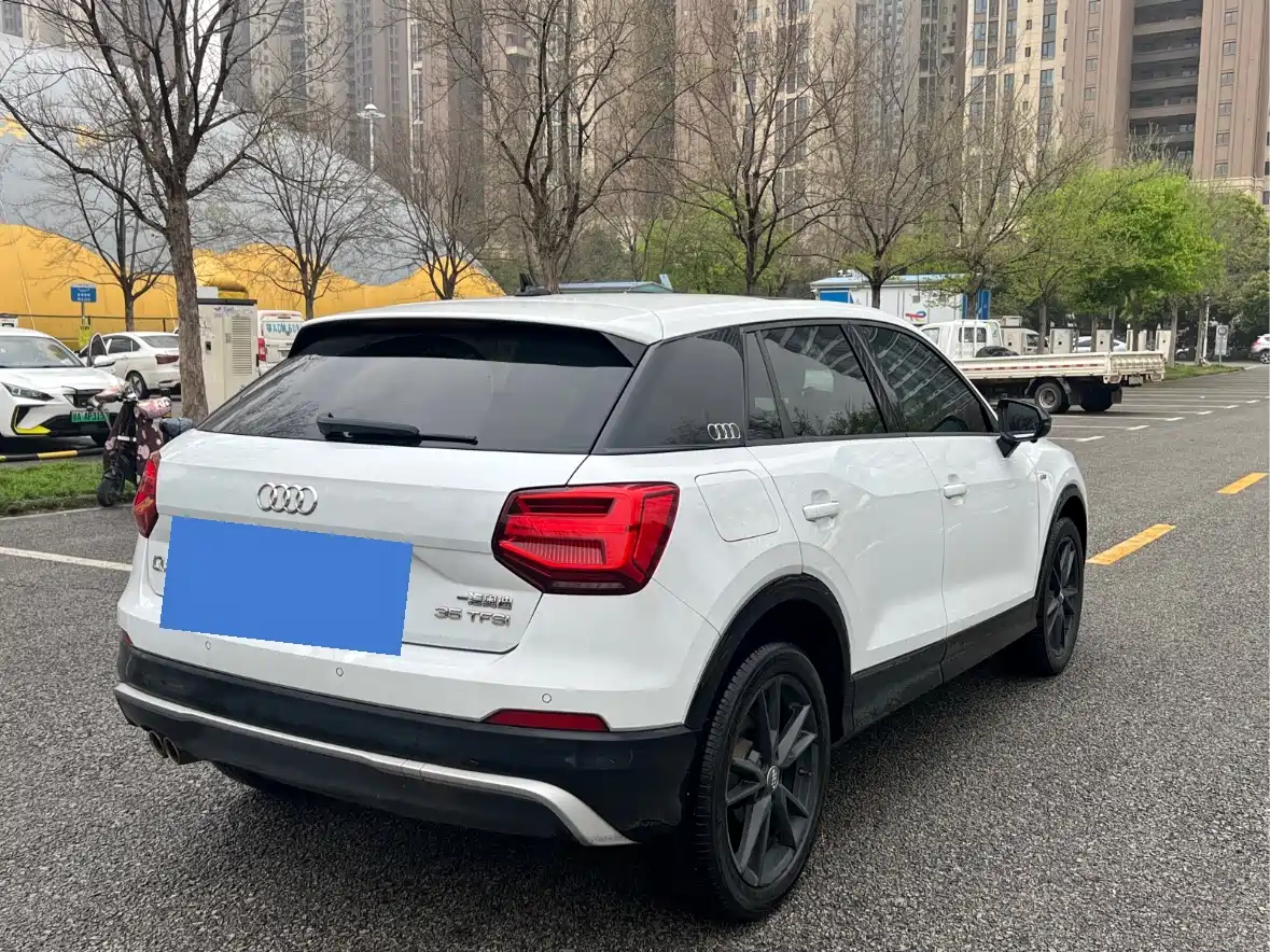 Audi Q2L 2020 35 TFSI Progressive Dynamic Model фото 8