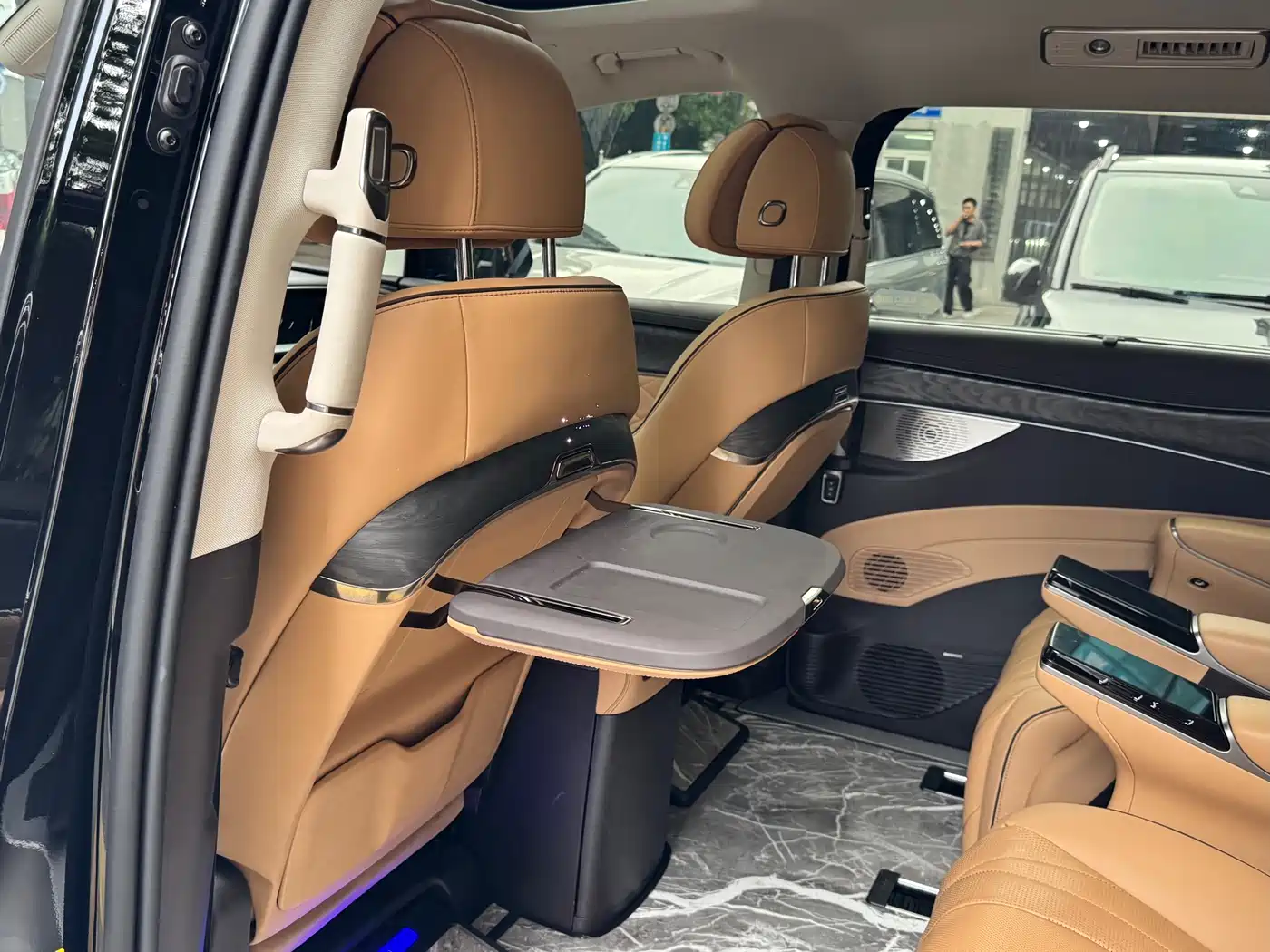 Denza D9 2025 DM-i Smart Drive Edition 1020 AWD Luxury фото 10
