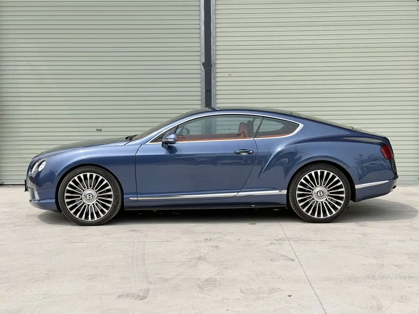 Bentley Continental 2012 6.0T GT W12 фото 8
