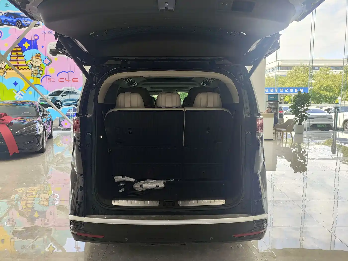 Denza D9 2024 DM-i 980 AWD Prestige фото 7