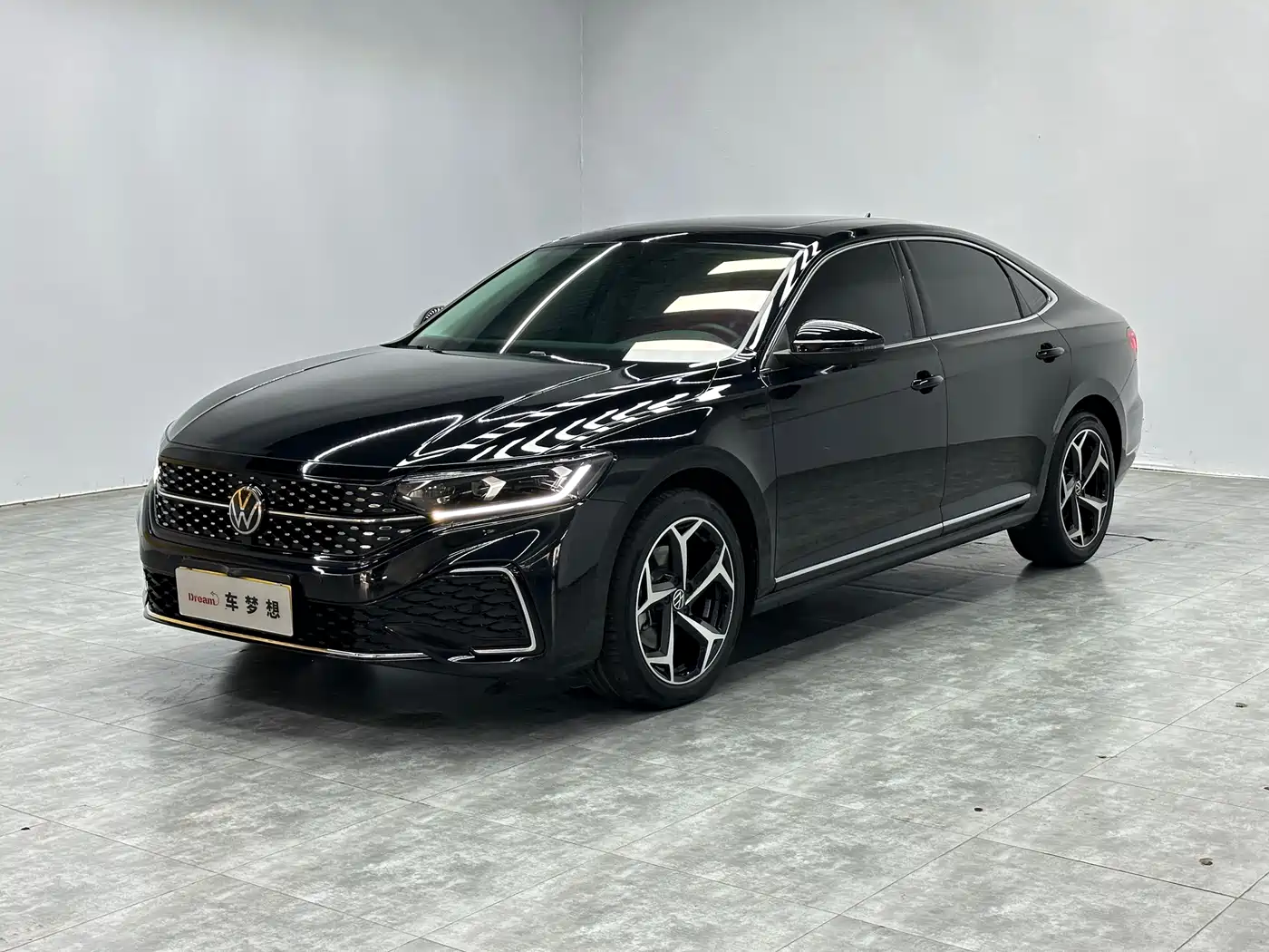 Volkswagen Passat 2024 380TSI Starlight Dragon Soaring Edition