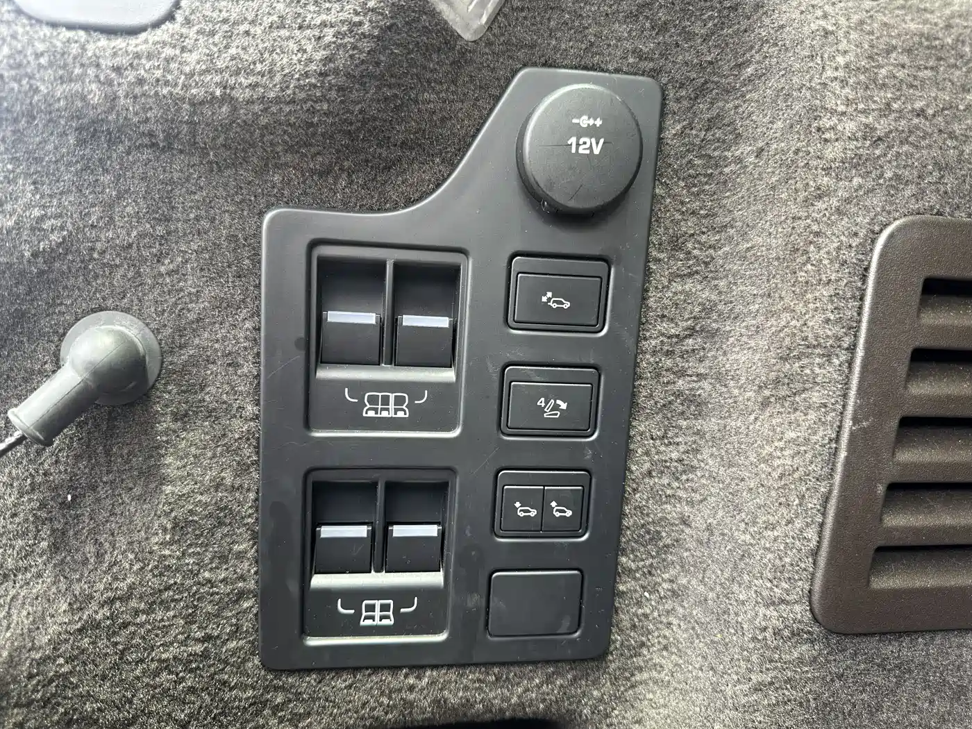 Land Rover Discovery 2017 3.0 SC V6 HSE LUXURY фото 19