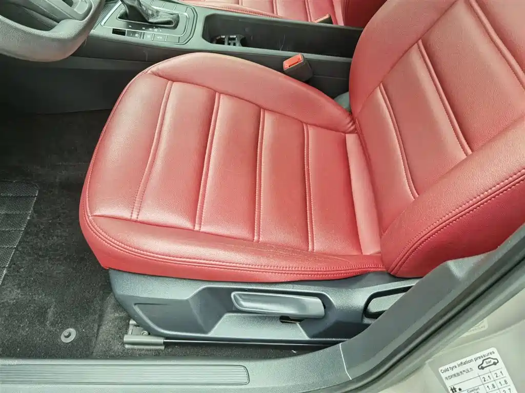 Volkswagen Bora 2019 1.5L Auto Fashion Model фото 20