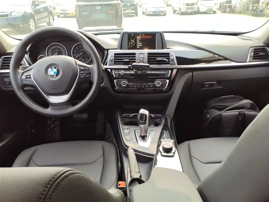BMW 3 Series 2017 320Li Fashion фото 10