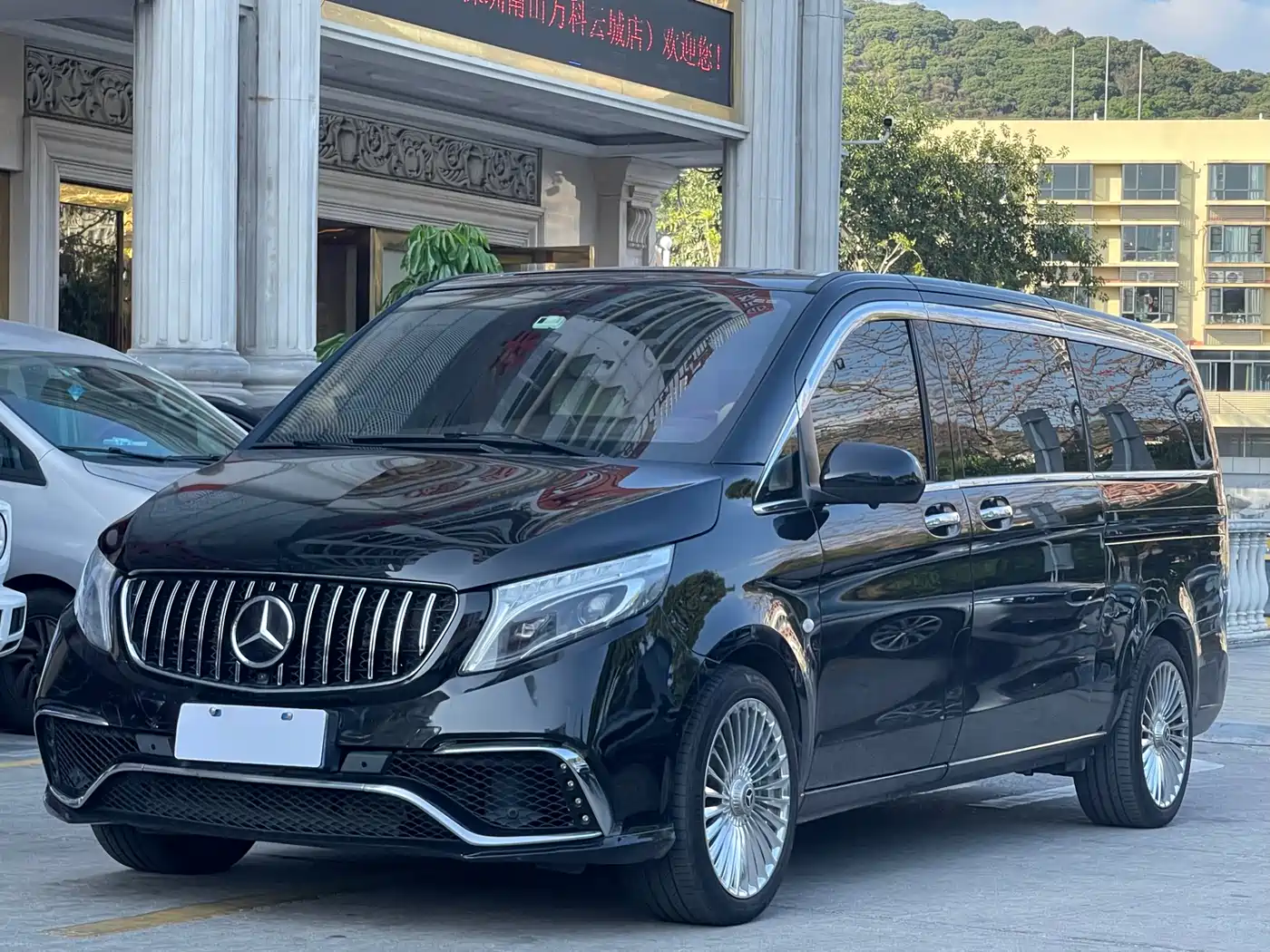 Mercedes-Benz Vito 2021 2.0T Business Edition 7-seater