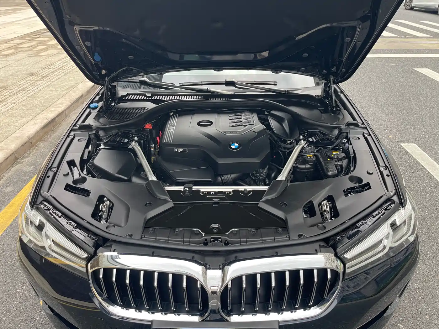 BMW 5 Series 2022 530Li Leading Luxury Package фото 13