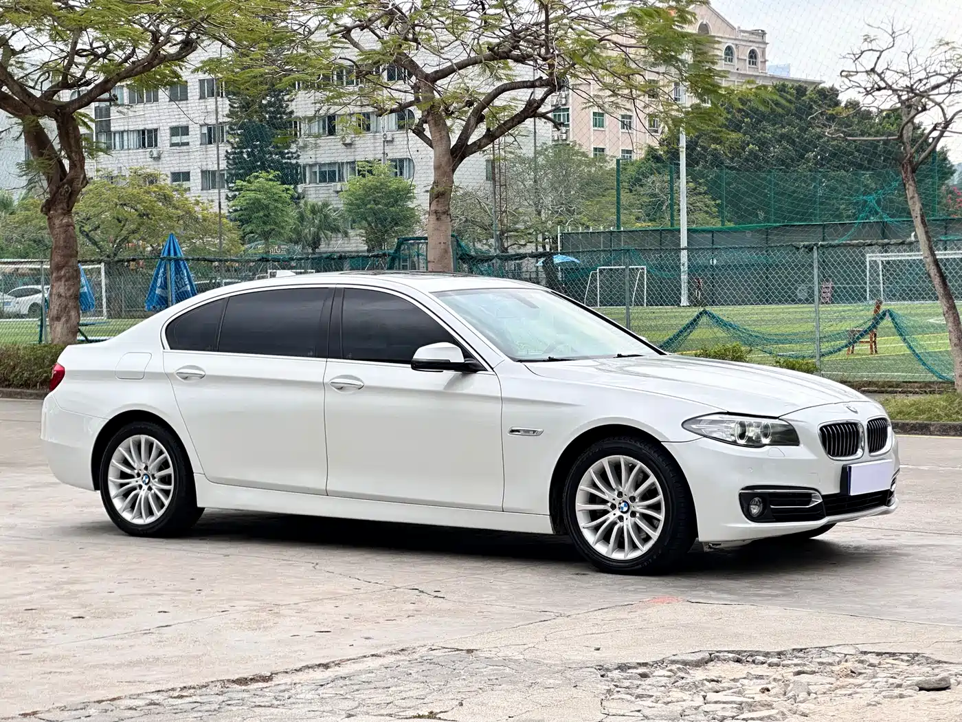 BMW 5 Series 2014 525Li Luxury Design Package фото 3