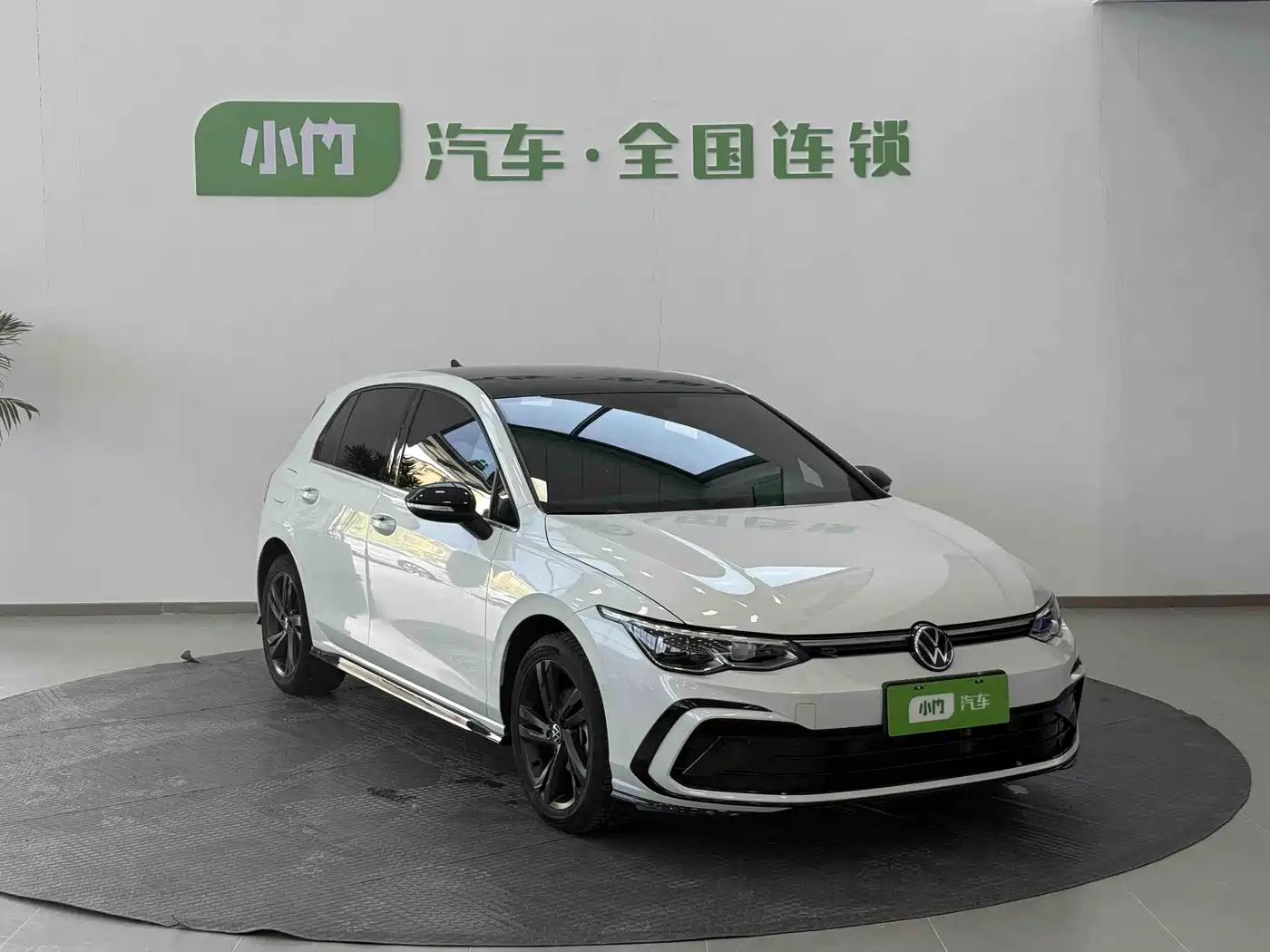 Volkswagen Golf 2023 280TSI DSG R-Line Lite фото 3