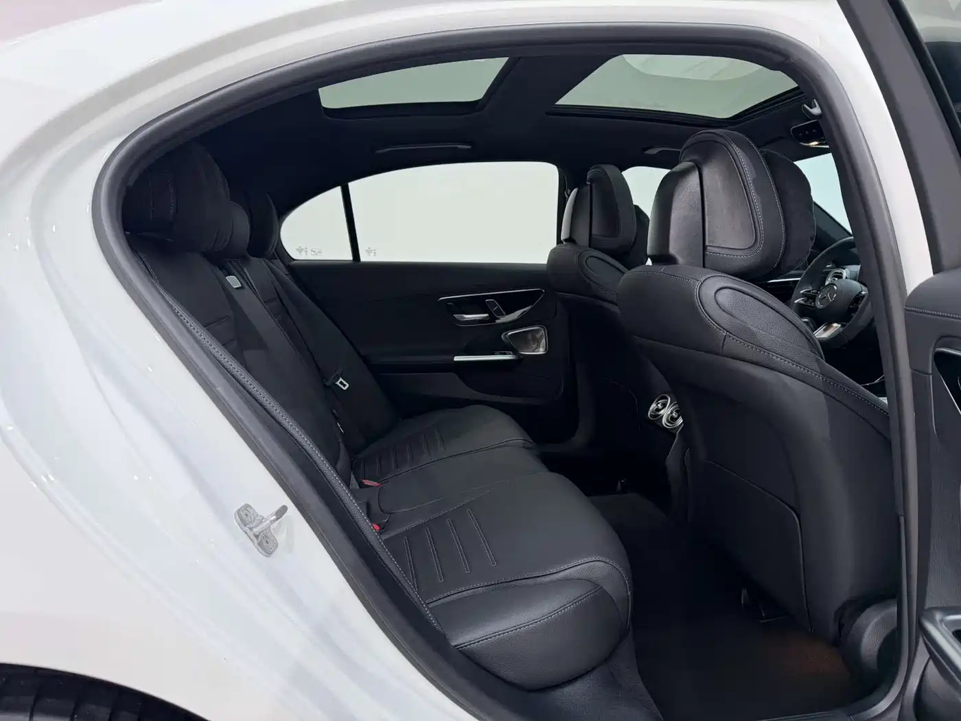 Mercedes-Benz C-Class 2025 C 260 L Night Sport Edition фото 17