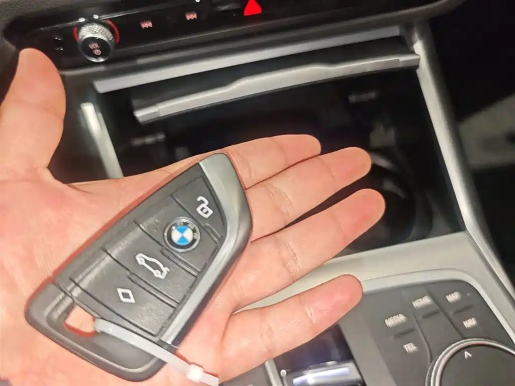 BMW i4 2023 eDrive40 фото 15