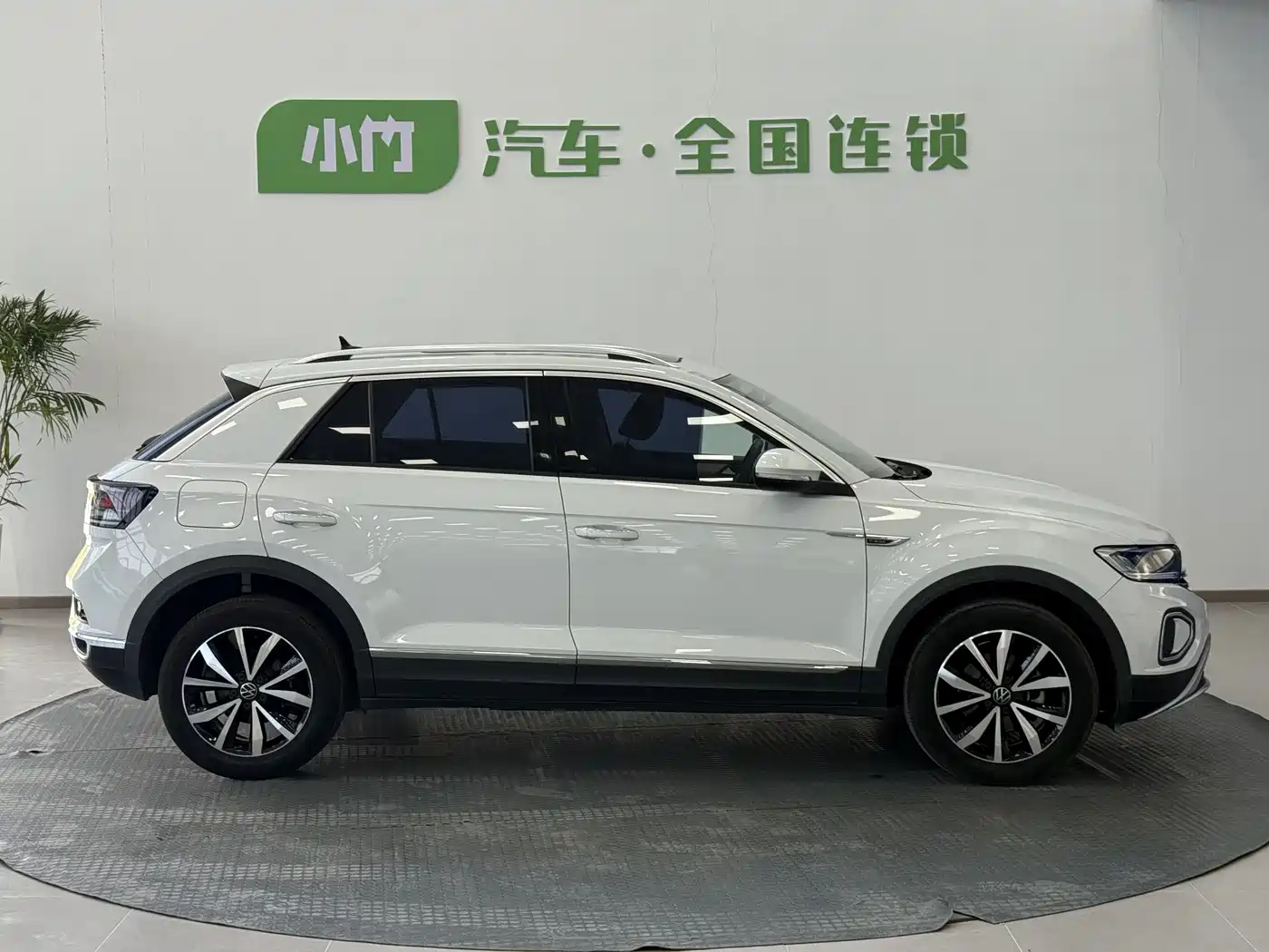 Volkswagen T-ROC 2023 280TSI DSG 2WD Time Edition фото 7
