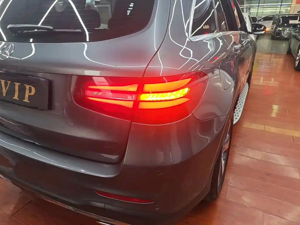 Mercedes-Benz GLC 2017 GLC 260 4MATIC Luxury фото 8