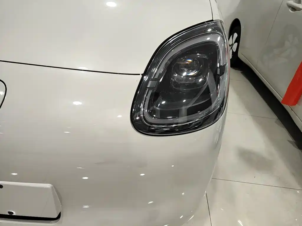 Wuling Motors Hongguang MINIEV 2026 2025 4-Door Advanced
