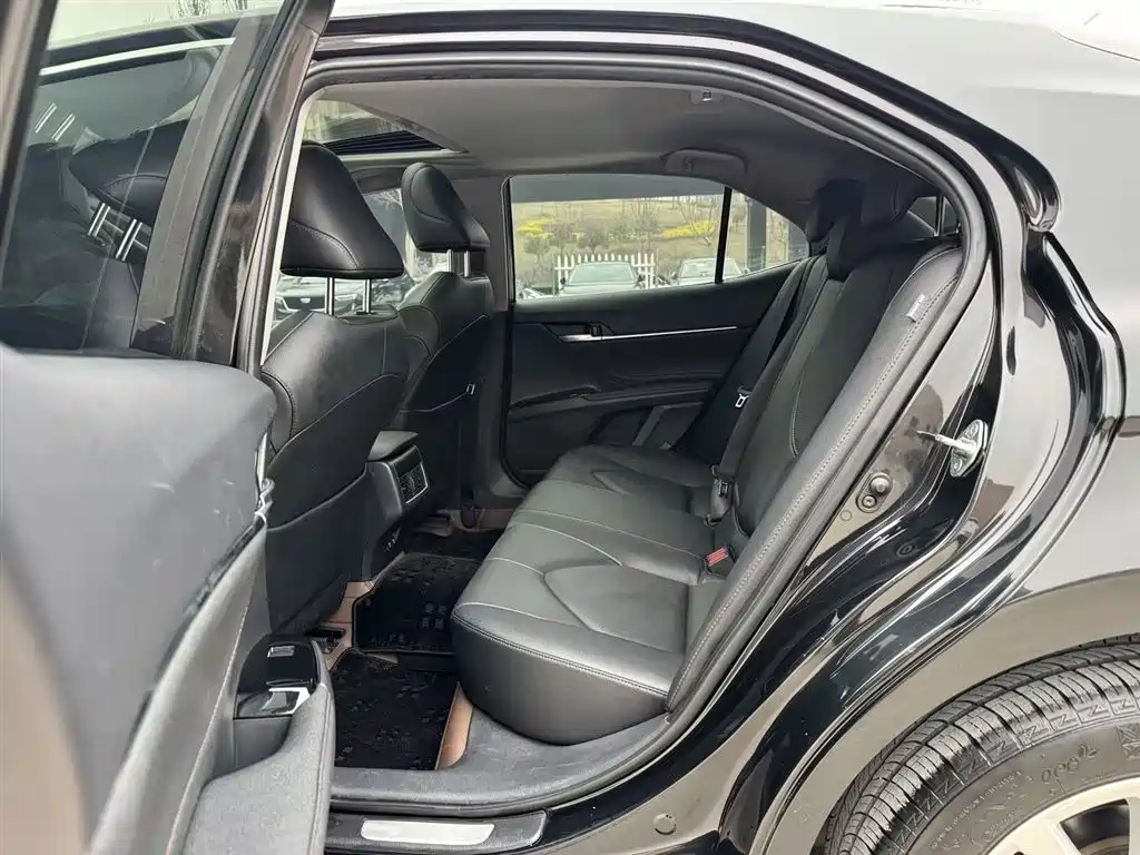 Toyota Camry 2021 2.0G Luxury Edition фото 15