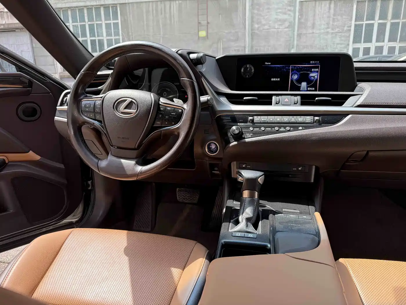 Lexus ES 2018 300h Excellence Edition China V фото 14