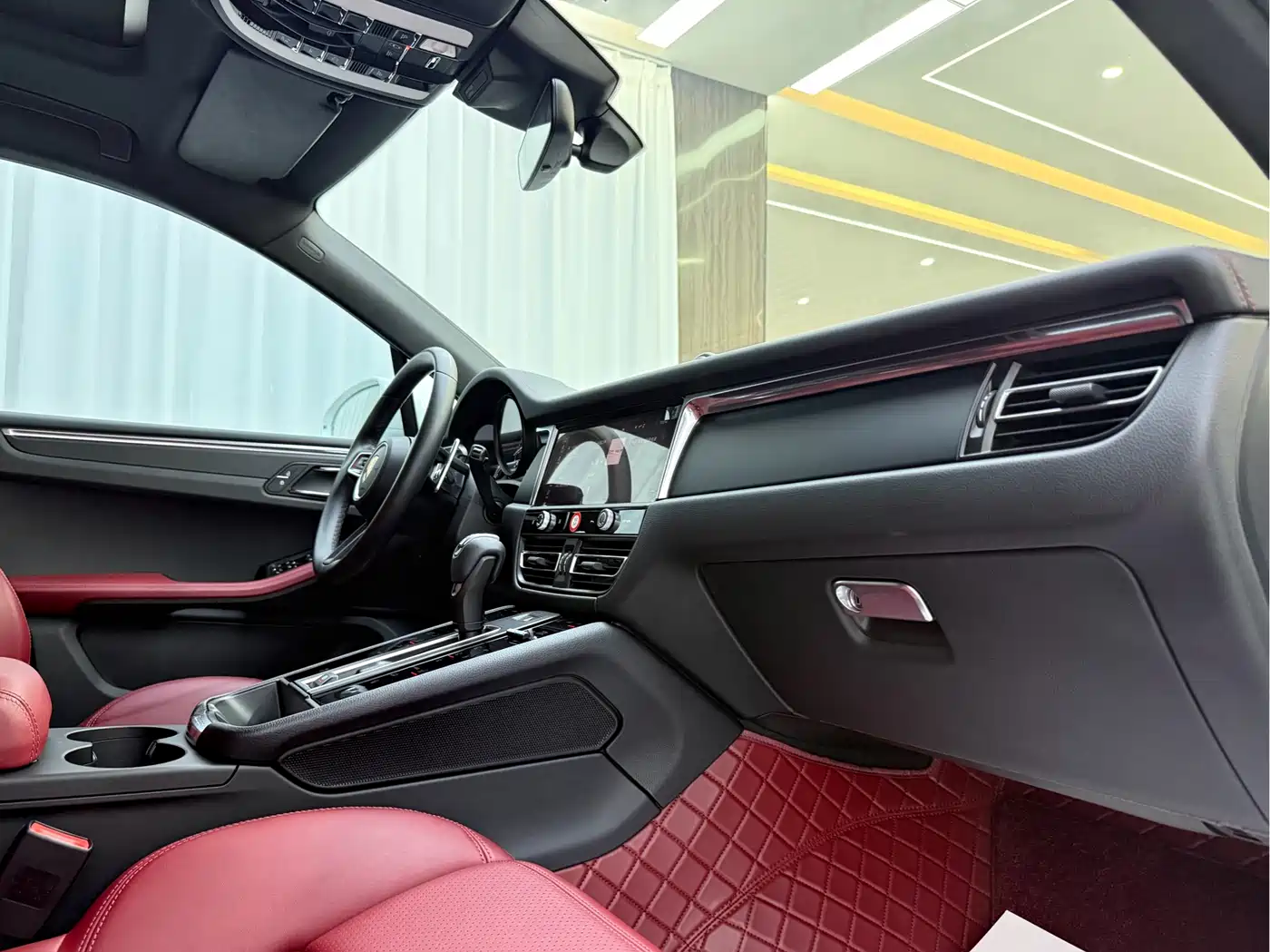 Porsche Macan 2022 Macan 2.0T фото 13