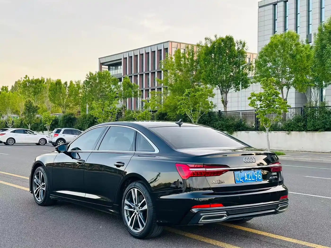 Audi A6L 2021 40 TFSI Luxury Sport фото 4