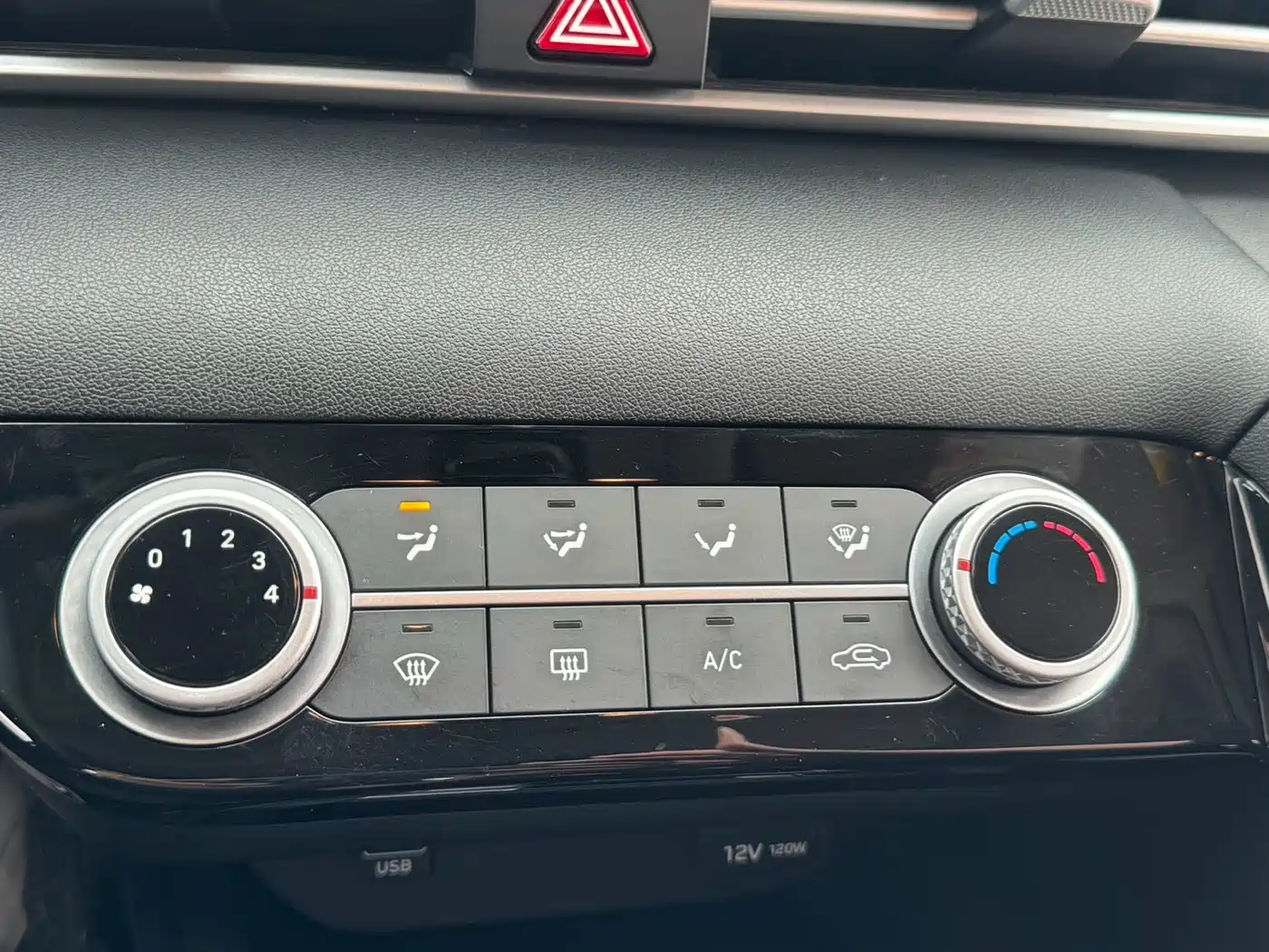 Hyundai Elantra 2022 1.5L CVT GLX Elite Edition фото 9