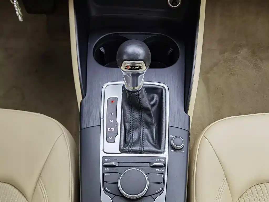Audi A3 (Import) 2014 2014 Limousine 40 TFSI S line Comfort